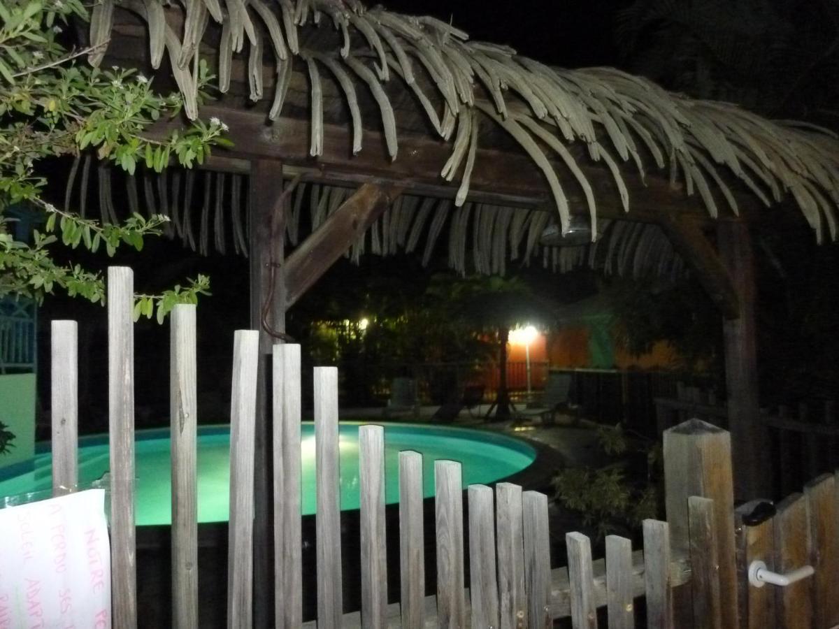 Bungalow La Papaye Bleue Residence Acces Piscine & Plage サン・フランソワ エクステリア 写真