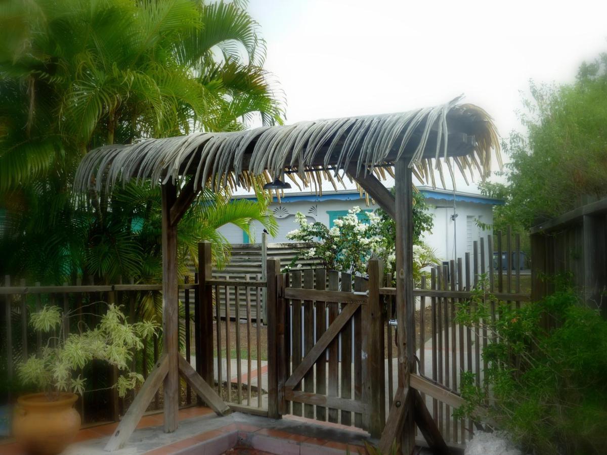 Bungalow La Papaye Bleue Residence Acces Piscine & Plage サン・フランソワ エクステリア 写真